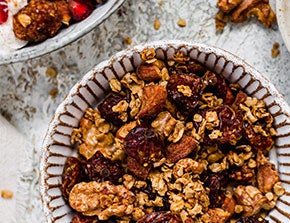 walnut and goldenberry granola