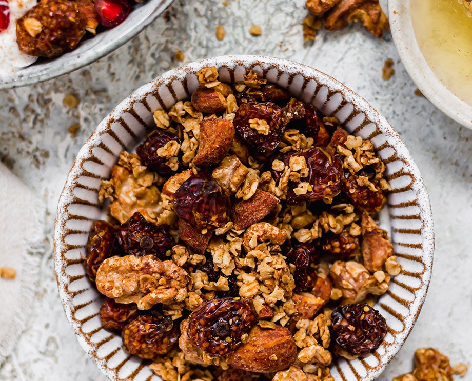 walnut and goldenberry granola